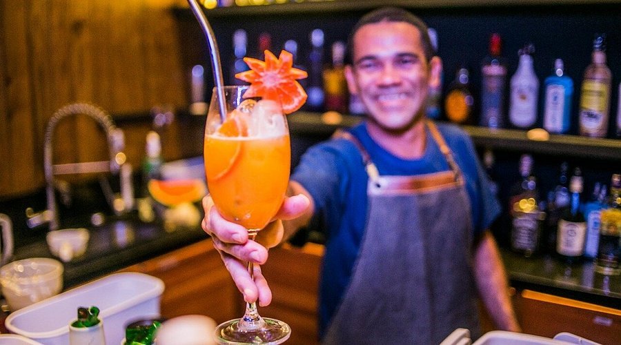 Por Que Fernando de Noronha é Tão Caro?
