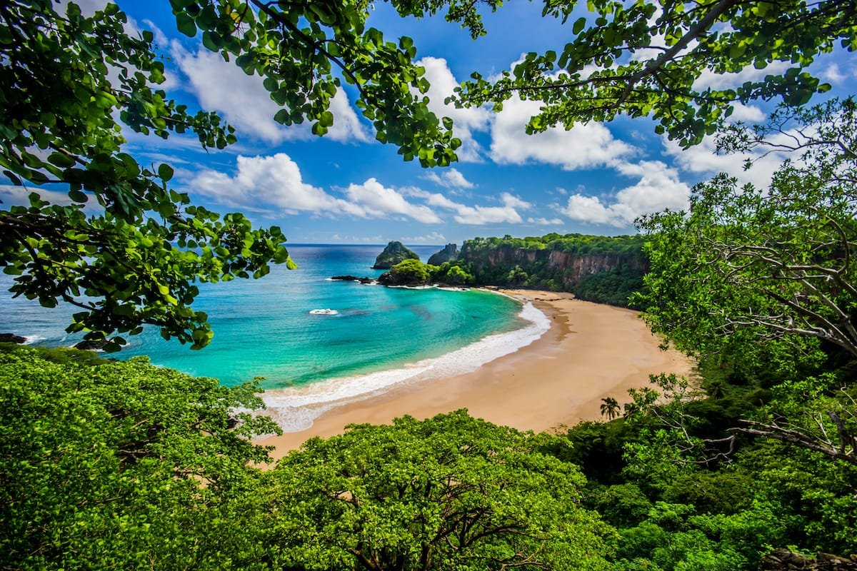 Praia do Sancho em Fernando de Noronha