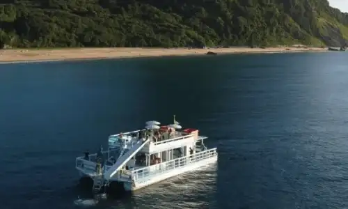 Passeio de barco em Fernando de Noronha