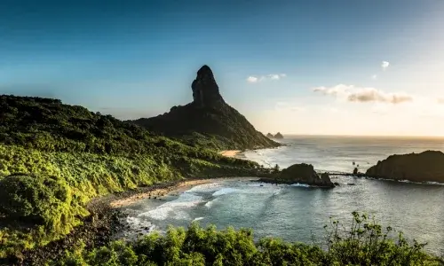 Trilha Costa Esmeralda em Fernando de Noronha