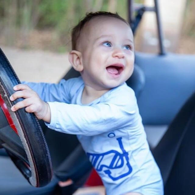 Criança em Fernando de Noronha - Davi - Buggy