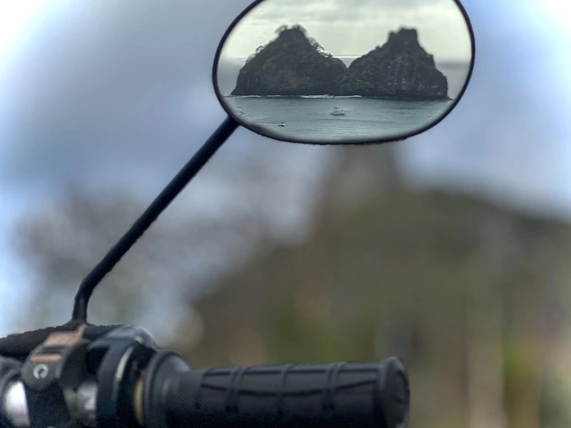 Locação de moto honda em Fernando de Noronha