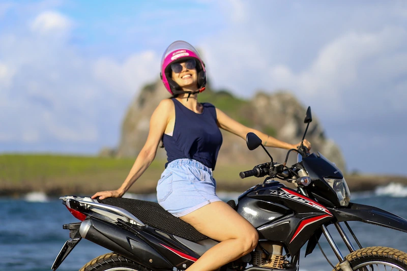 Locadora de motos - Fernando de Noronha