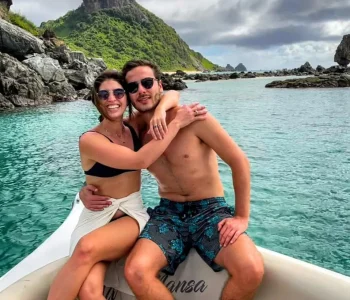 Casal - Passeio privativo de Lancha Vida Mansa em Fernando de Noronha