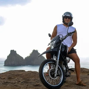 Locação de moto em Noronha