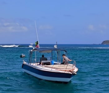 Passeio Privativo na Lancha Zoe - Fernando de Noronha