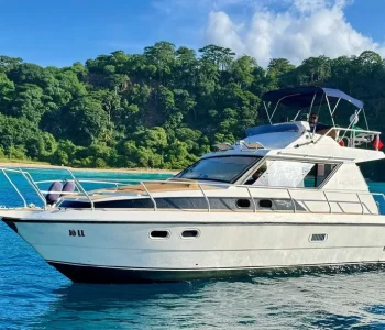 Passeio de Lancha Privativo embarcação Jo LL em Fernando de Noronha