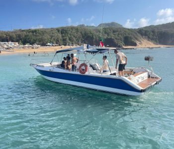 Passeio na Lancha Zoe em Fernando de Noronha