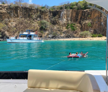 Praia do Sancho - Passeio de Lancha em Fernando de Noronha - Lancha Trovão dos Mares